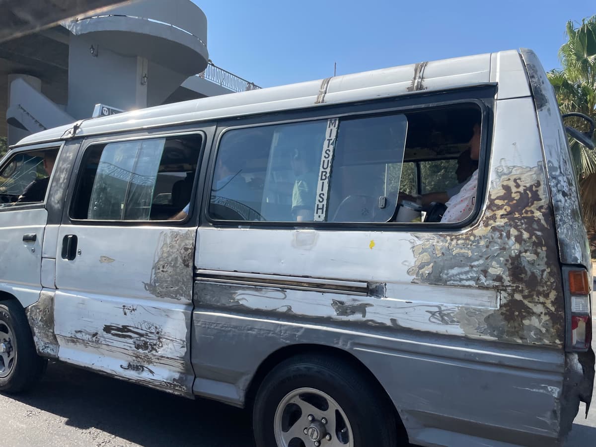 Verkehrsunfälle sind auch im syrischen Damaskus das größte Sicherheitsrisiko für Geschäftsreisende. AKE | SKABE stellt Ihnen sichere Autos und Fahrer.